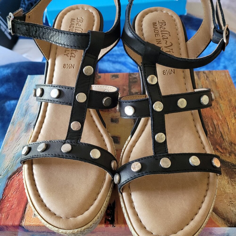 NEW UNWORN BELLA-VITA BLACK WEDGES size 8.5 narrow